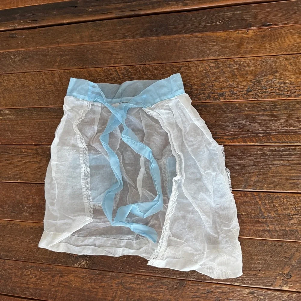 Vintage Sheer White Organza Half Apron‎ Blue Lace Trim Pockets Retro 1950s Style